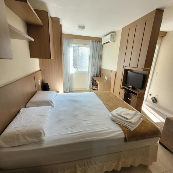 THE SUN RESORT, SHTN TRECHO 2, ENXOVAL DE CAMA E BANHO, PISCINA AQUECIDA, VAGA DE GARAGEM, ACADEMIA, LAVANDERIA, CONVENIÊNCIA 24h, WI-FI, SMART TV, QUADRA DE AREIA, RECEPÇÃO 24h BY REI DOS FLATS - Foto 2