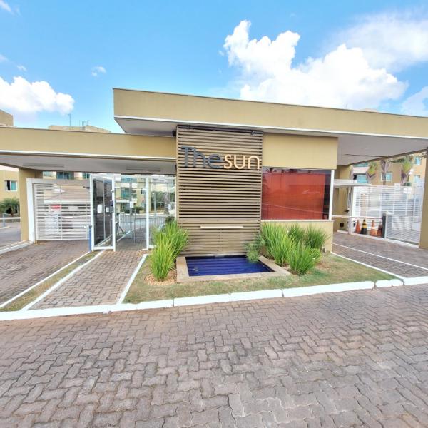THE SUN RESORT, SHTN TRECHO 2, ENXOVAL DE CAMA E BANHO, PISCINA AQUECIDA, VAGA DE GARAGEM, ACADEMIA, LAVANDERIA, CONVENIÊNCIA 24h, WI-FI, SMART TV, QUADRA DE AREIA, RECEPÇÃO 24h BY REI DOS FLATS