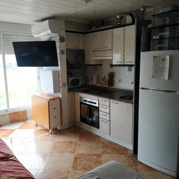 apartamento en la pineda, hotel em La Pineda