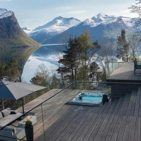 VILLA KRISTINA / ÅNDALSNES, hotel in Torvik