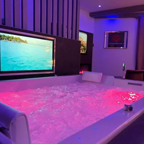 Suite & Jacuzzi, ξενοδοχείο σε Givors