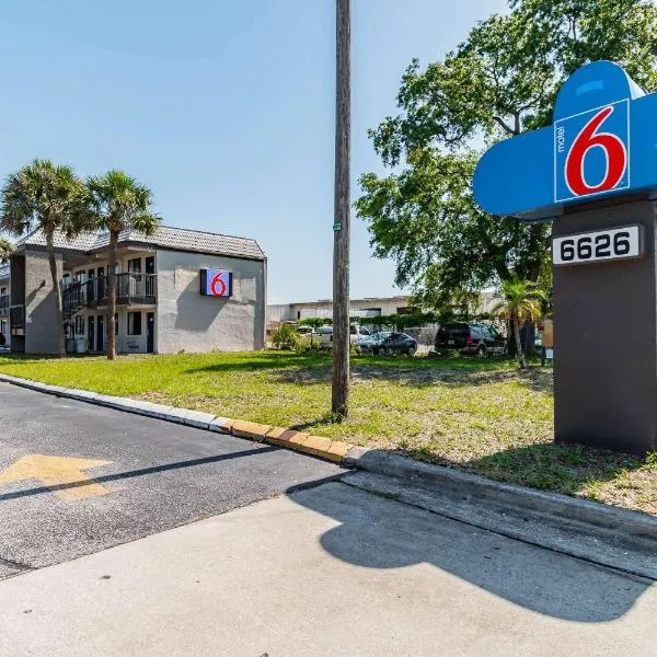 Motel 6 Tampa Near Fairgrounds - Casino, отель в городе Temple Terrace