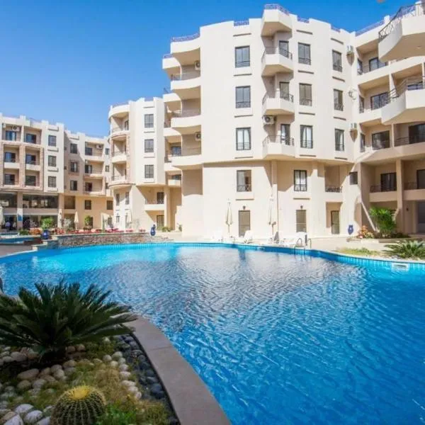 Aqua Tropical Resort Next to Al Gouna 4 0 1, hotel in Hurghada