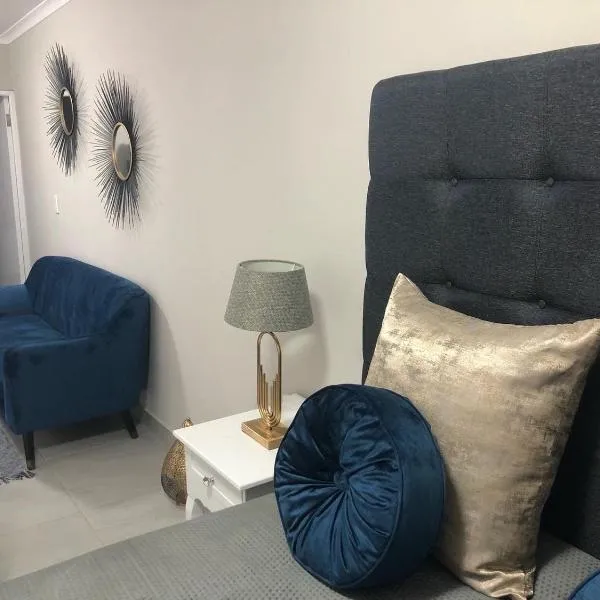 MLMK Property Studio17, hotel in Cape Town