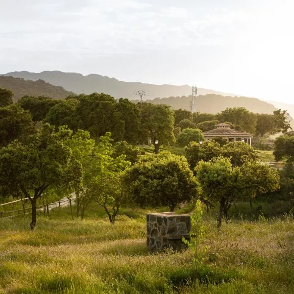 Los Chozos del Geoparque, hotel in La Estrella