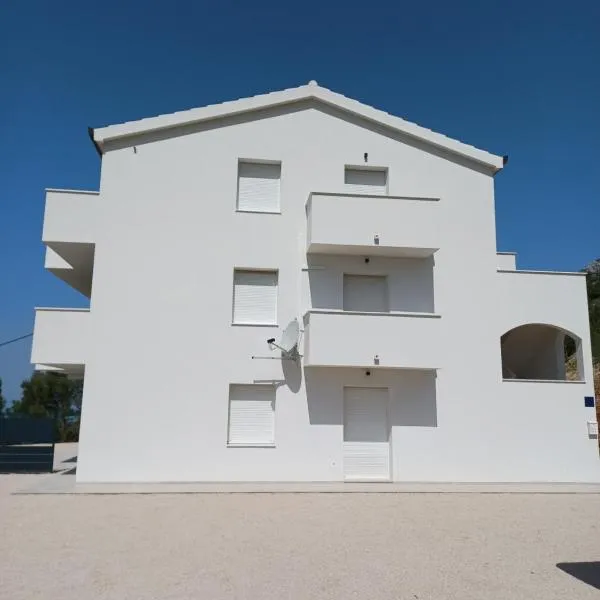 APARTMANI JELIĆ, hotel v destinácii Stanići