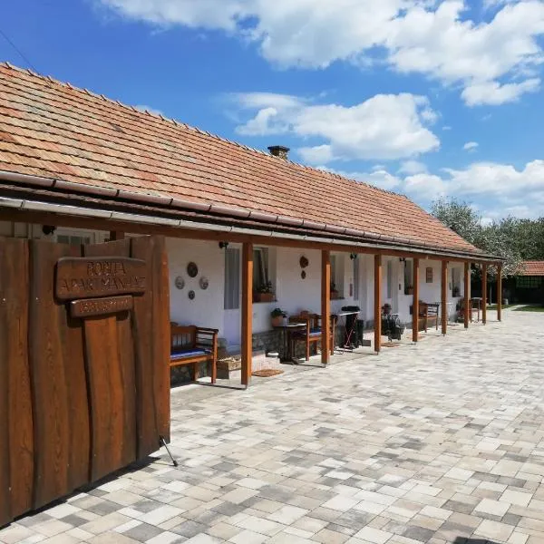 Bóbita Apartmanház, hotel v destinaci Szilvásvárad