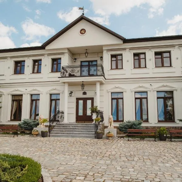 Pałac Uniejów, hotel v destinaci Uniejow