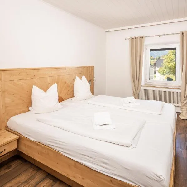Mentenwirt Pension&Appartements, hotel v destinaci Sankt Martin