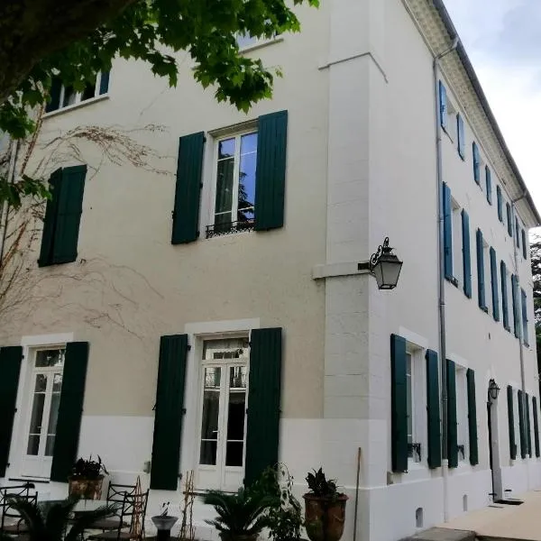 les jardins de la fontaine – hotel w mieście Alès