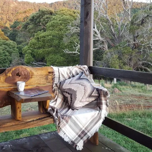 Rustic Hut Bush Retreat, hotel v destinaci Penguin