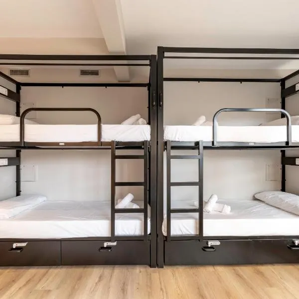 Uri Hostel Bilbao Rooms BBI00060 Self check in, hotel in Bilbao