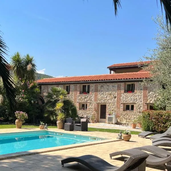 Domaine De La Tannerie chambres d'hôtes et appartements, hotel en Prades