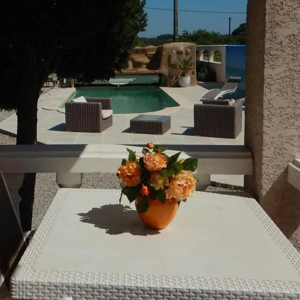 Chambre d'hôtes à Usclas d'Hérault, hotel v destinácii Usclas-lʼHérault