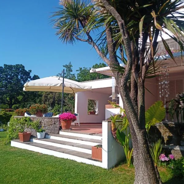 Casa de la Luna, hotel v destinaci Nettuno