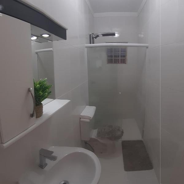 Casa incrível com 2 quartos e estacionamento incluso - Foto 3