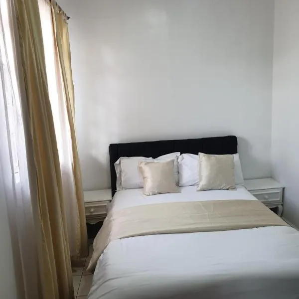 Lovely 2 and 1 bedroom guest units Karen, hotel v destinaci Nairobi
