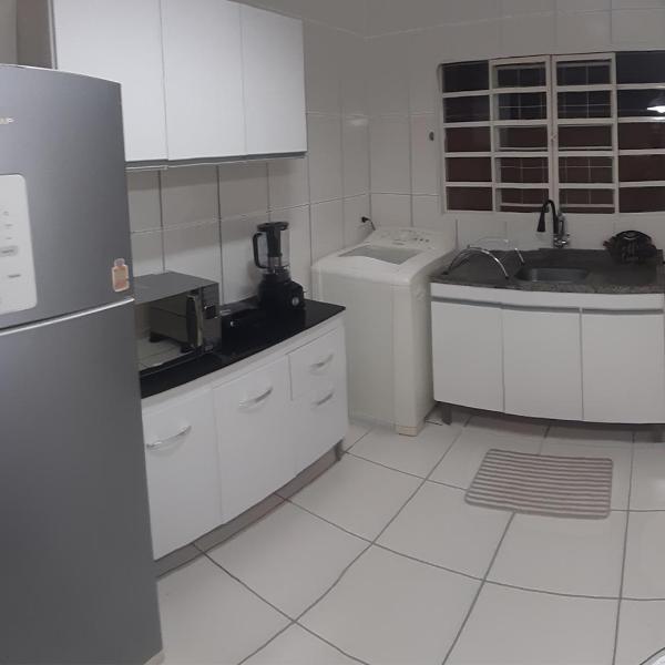 Casa incrível com 2 quartos e estacionamento incluso - Foto 4