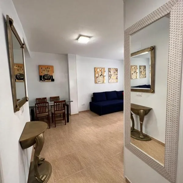 TORREMOLINOS CENTRO - Beautiful , newly renovated 2 bedroom apartment, hotel v destinaci Torremolinos