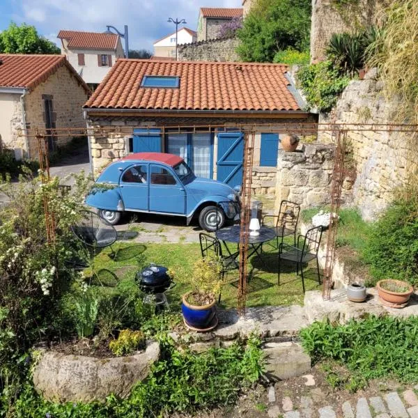 Petit gite du Bistrot d ici, hotell i Saint-Saturnin