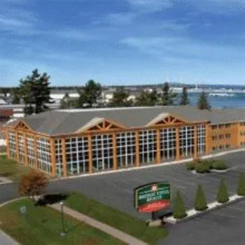Bridge Vista Beach Hotel and Convention Center, hôtel à Mackinaw City