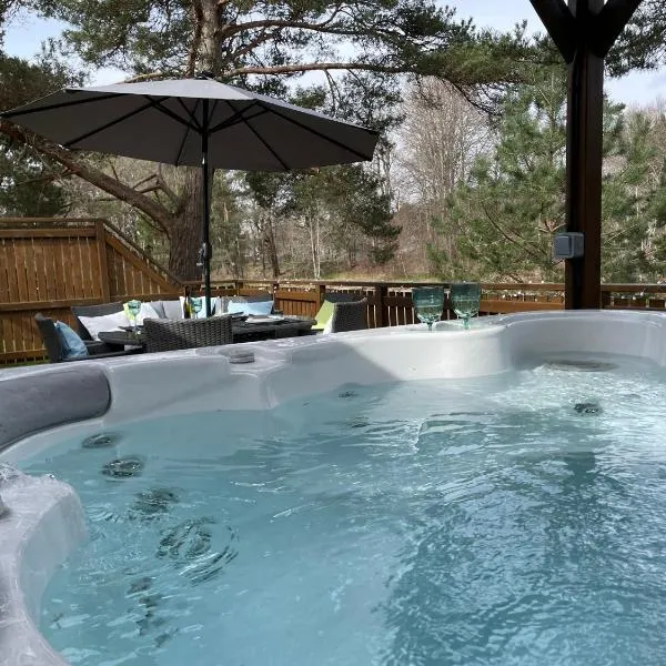 Luxury Riverside Lodge, Blair Atholl, hotel v destinaci Pitlochry
