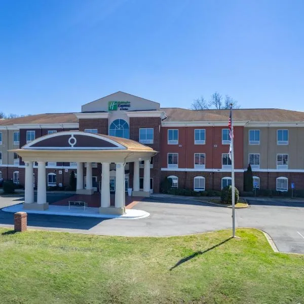 Holiday Inn Express Hotel & Suites Talladega by IHG, hotel in Talladega