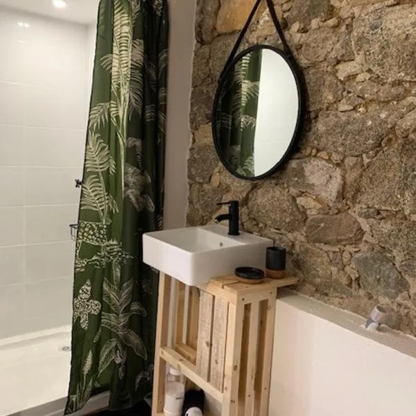 Chez LULU appartement de caractère, hotel v destinaci Cozzano