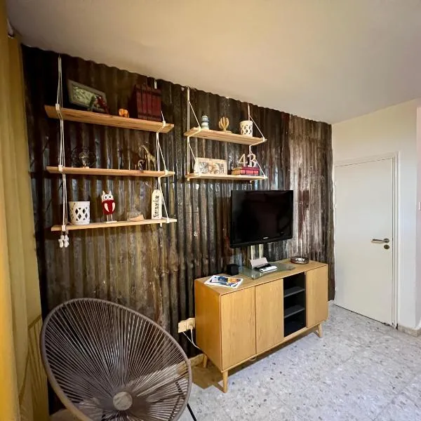 FatCow Beach House 43, hotel u gradu 'Larnaka'