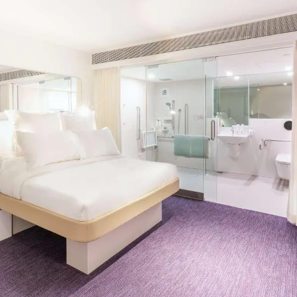 YOTELAIR Singapore Changi Airport - photo 2