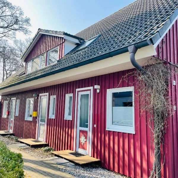Austernfischer Prerow - Schönes Ferienhaus in Toplage mit großem Garten für Familie und Freunde, hotel v destinaci Prerow