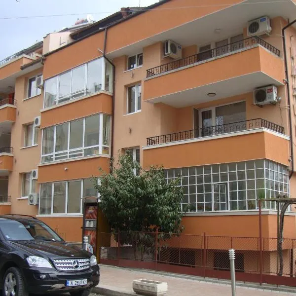 Guest House Lazur, hotel in Burgas