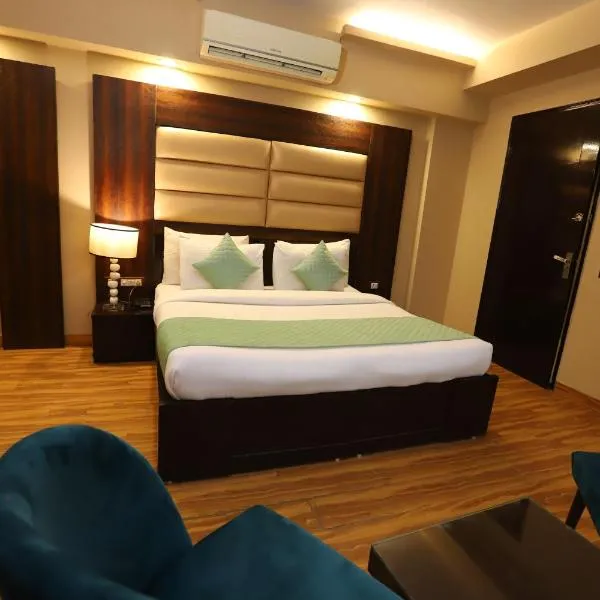 Hotel Palm Grand Naraina New Delhi - Couple Friendly Local IDs Accepted photo 2