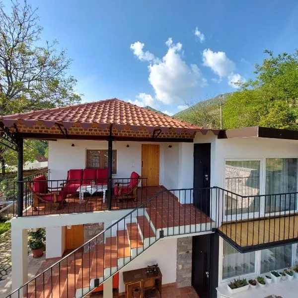 VILA RIRA - Rrajcë, Shebenik, hotel v destinaci Përrenjas