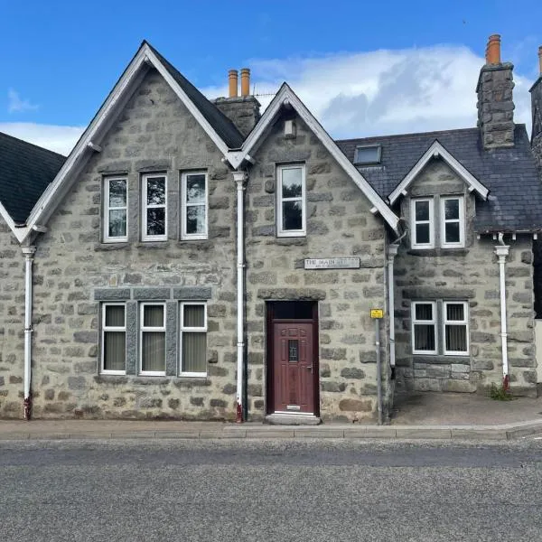 Newsagents Flat, hotel in Croick