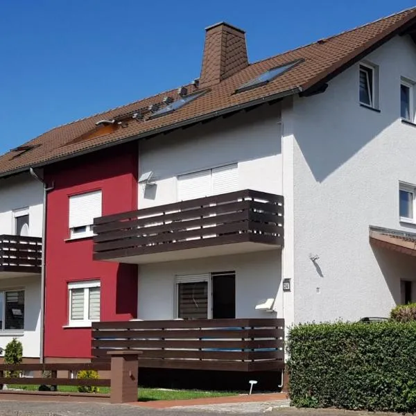 Ferienwohnung Familie Perl, hotelli kohteessa Immenhausen