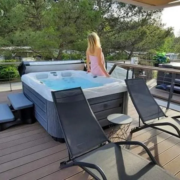 Floating sea house - VITAL LUX, hotel a Portoroz