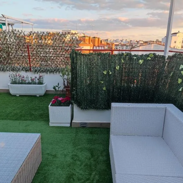 Atico Gran Boulevard de Albacete - A 5 minutos de la Feria, hotel en Albacete