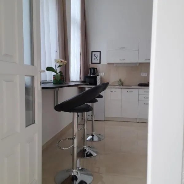 Déri Kert Apartmanház A – hotel w mieście Baja