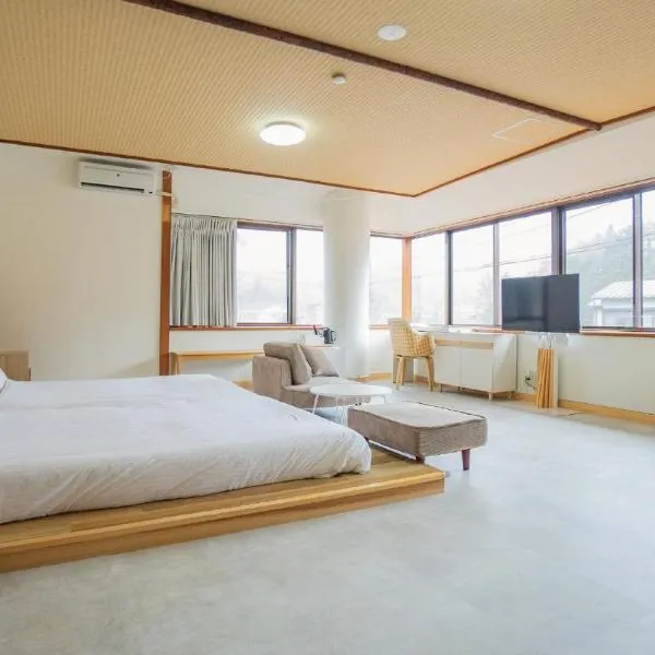 VOYAN Resort Fujiyamanakako Gekkoso，山中湖的飯店