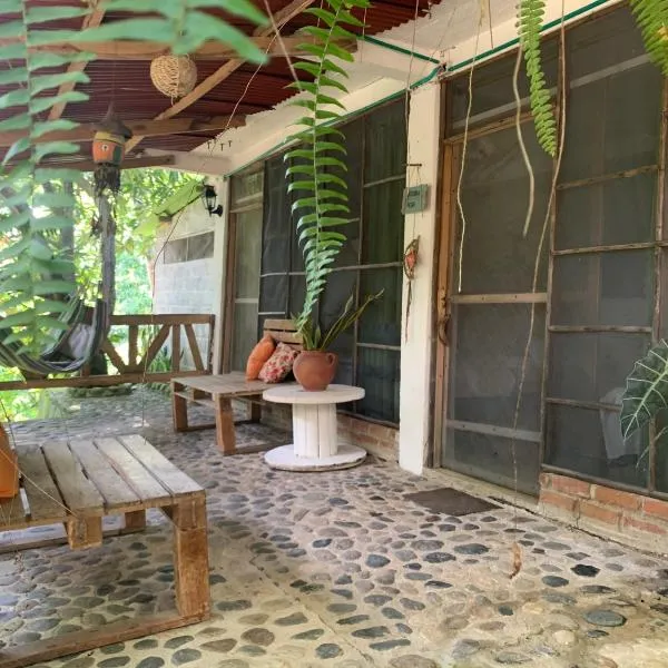 Posada Villa Margarita، فندق في لوس نارانخوس