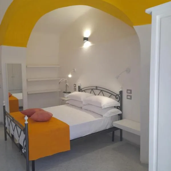 Mezza Torre B&B, Hotel in Procida