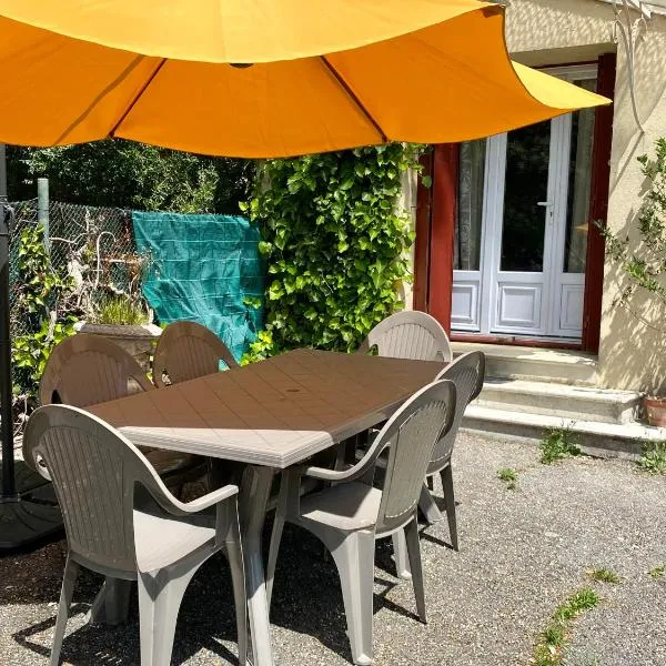 Appartement F3 de 60 m² au rez de chaussée d'une villa, hotel din Vézénobres