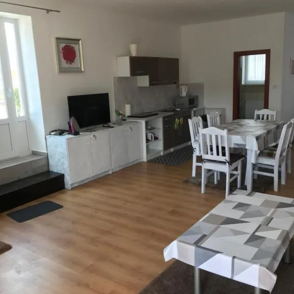 Kežmarok Apartman N1 , Apartman N2，位于凯日马罗克的酒店