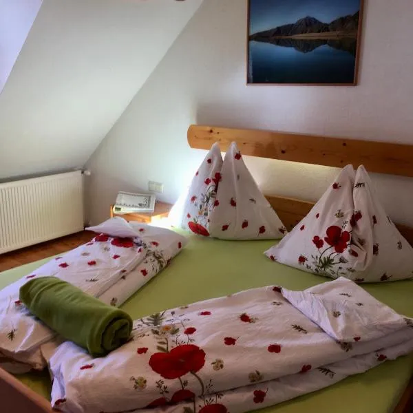 Bio-Bauernhof Anawander, hotel v destinaci Mariahof