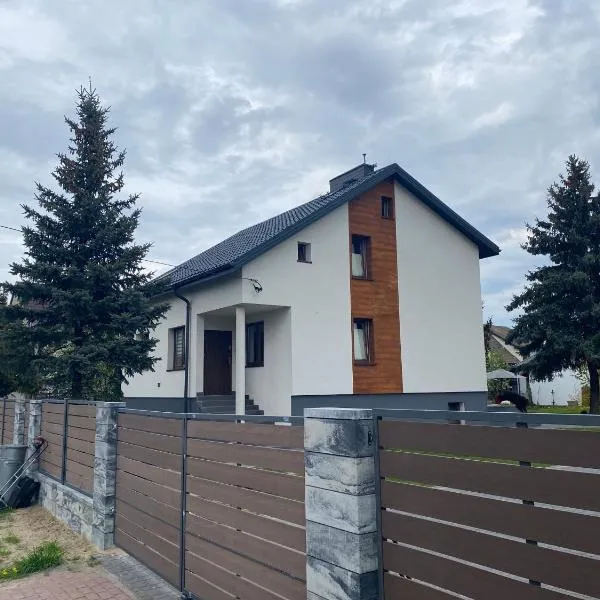 Pokoje na Jaśminowej, hotel in Szczechy Wielkie