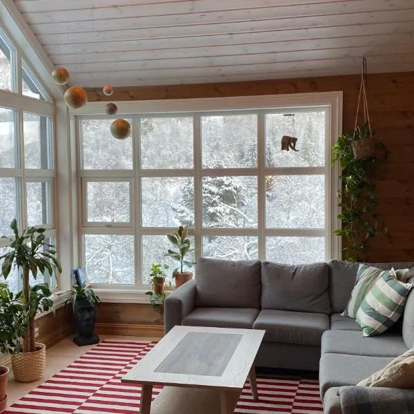 Penthouse by the ski lift, 4 bedrooms, 2 living rooms, hotel v destinaci Stranda