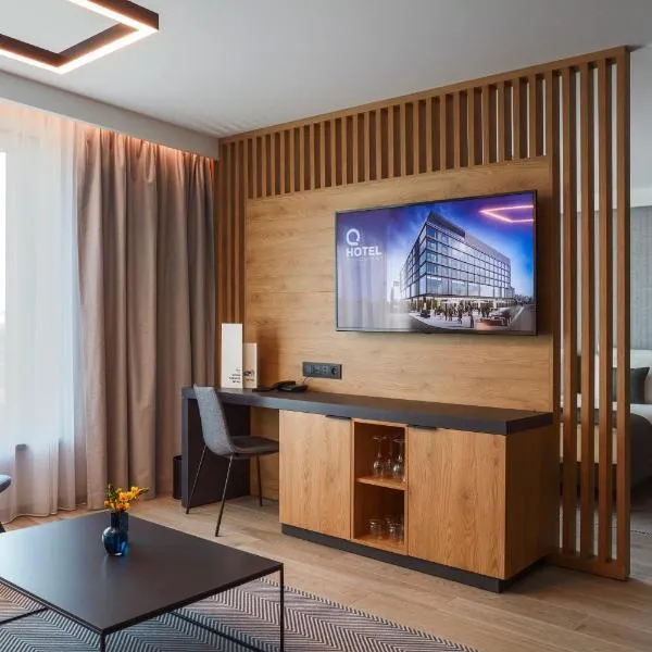 Q Hotel Plus Wrocław Bielany, hotel in Wrocław