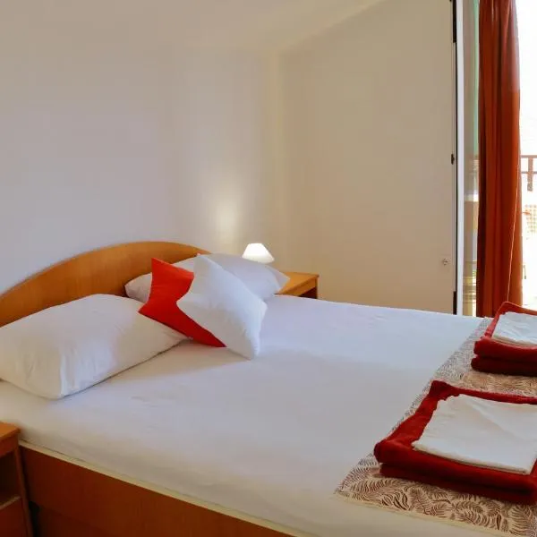 Olive apartments 2, hotel v destinaci Grebaštica