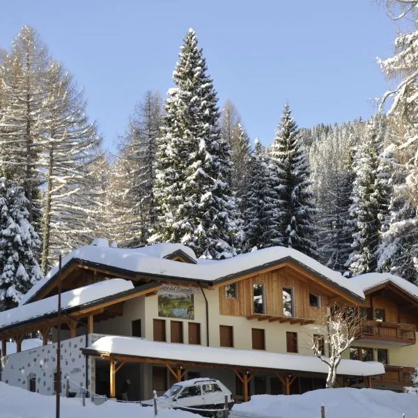 Casa del Roccolo, hotel v destinaci Folgarida